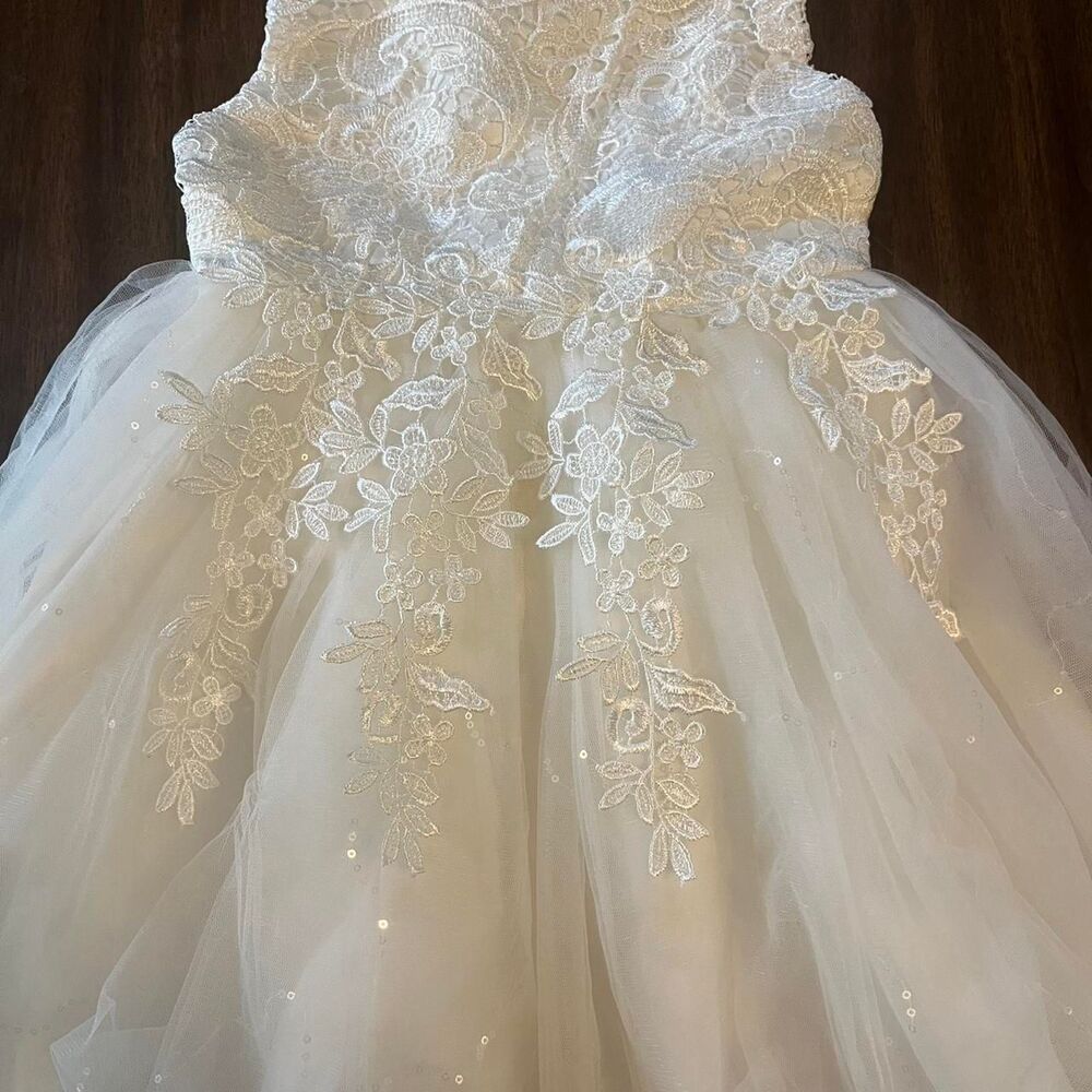 Unbranded Women's White and Cream Dress